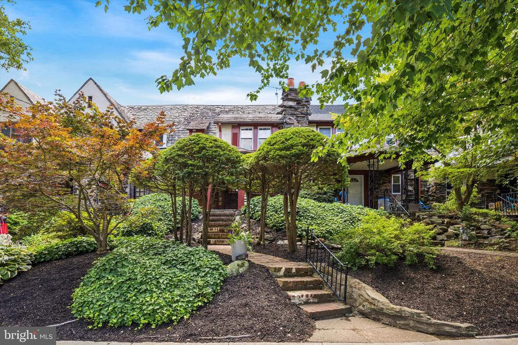 160 EDGEHILL ROAD