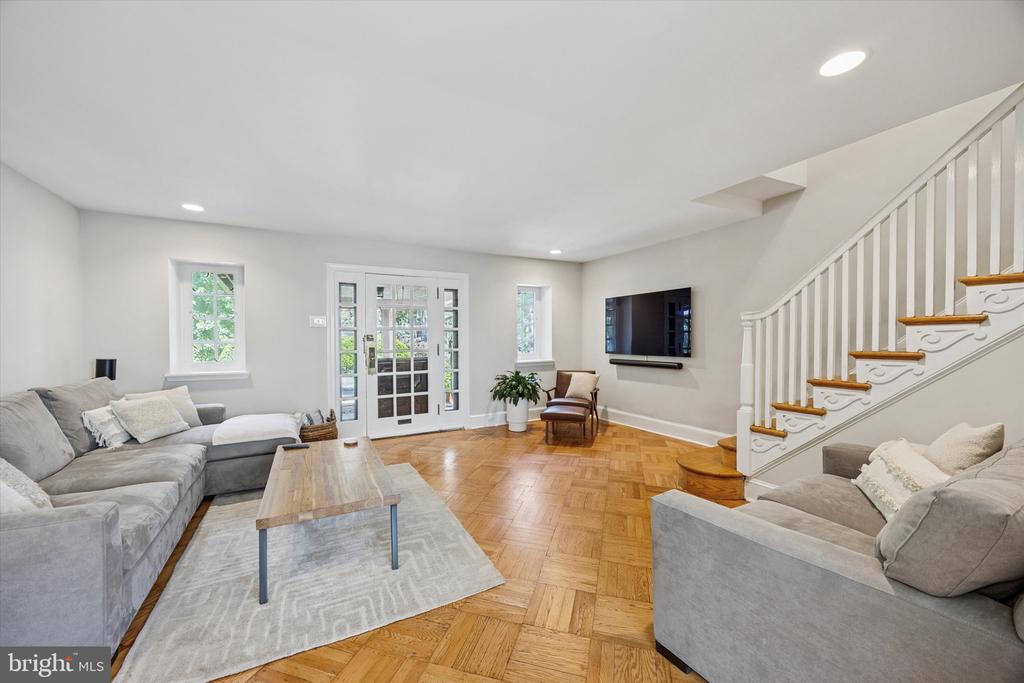 160 EDGEHILL ROAD