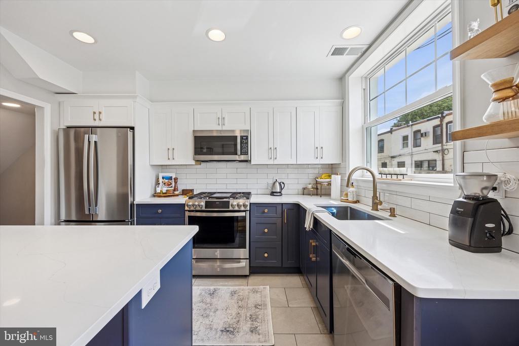 160 EDGEHILL ROAD