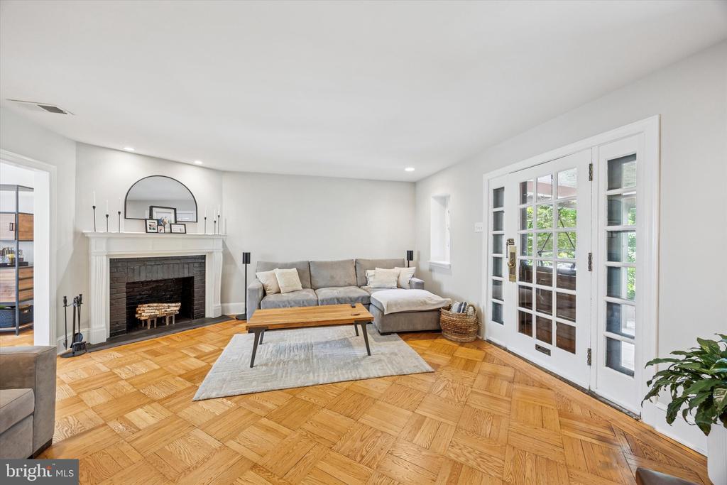 160 EDGEHILL ROAD