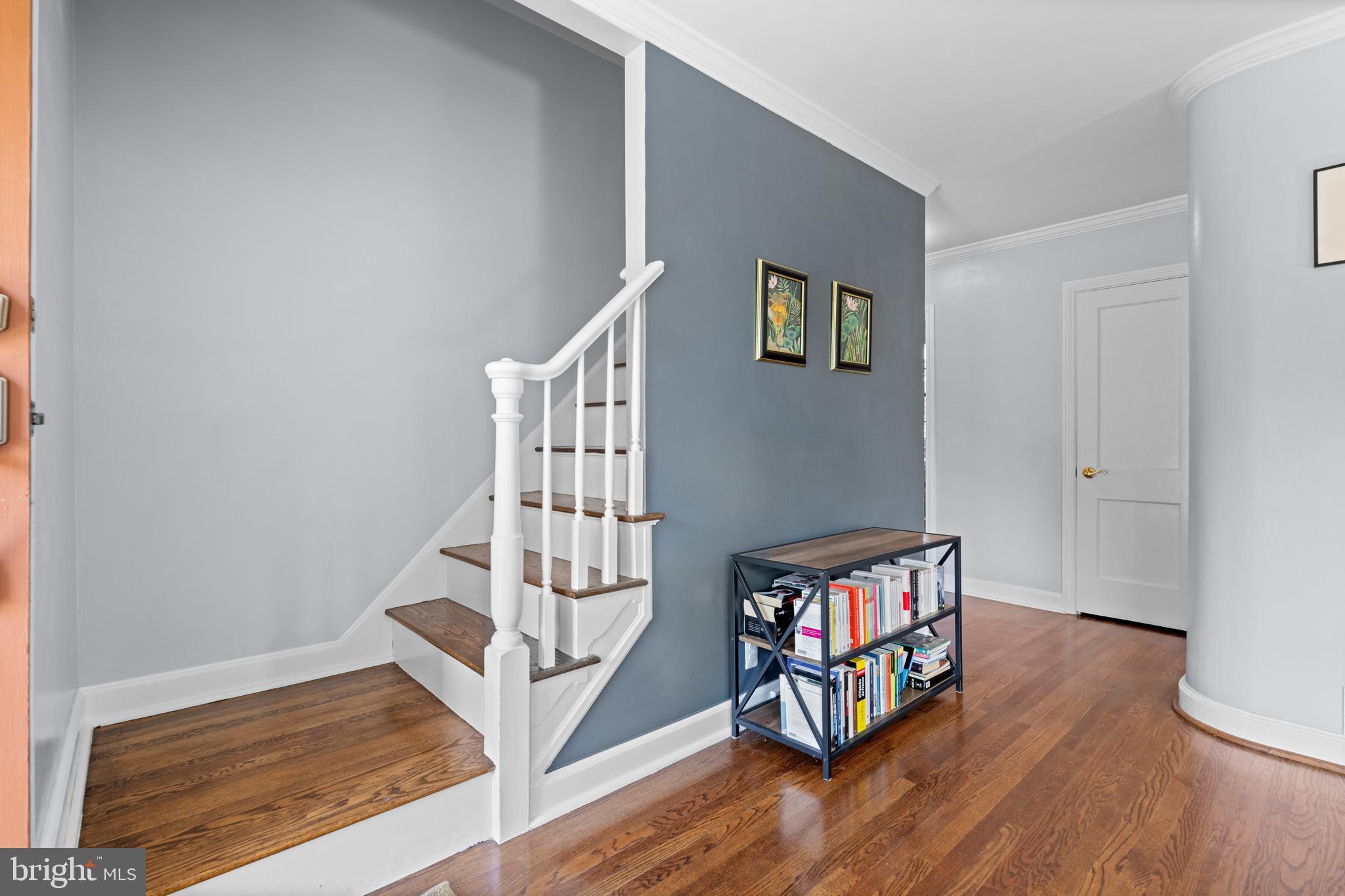 421 PARKVIEW DRIVE
