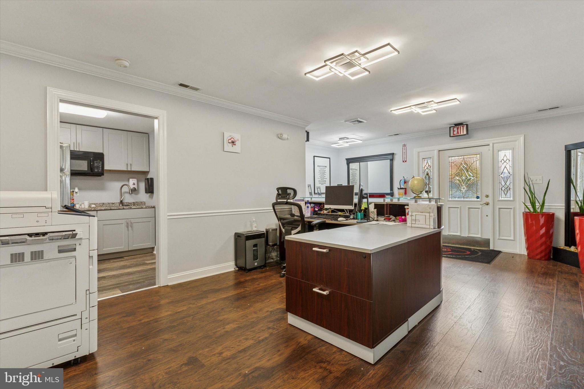 239 W GERMANTOWN PIKE