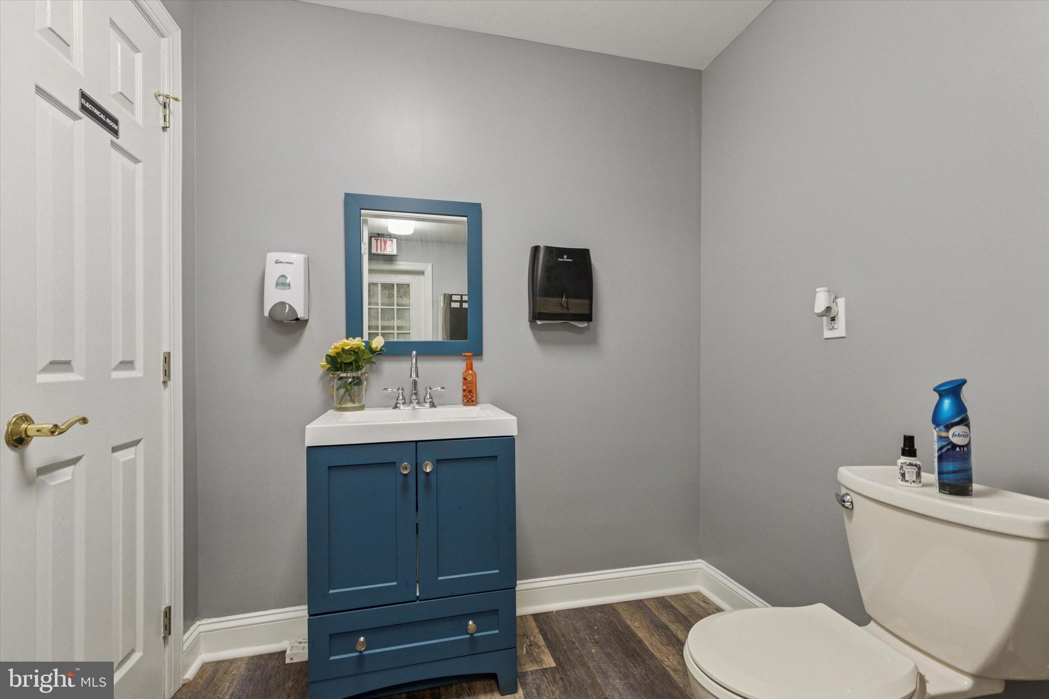 239 W GERMANTOWN PIKE