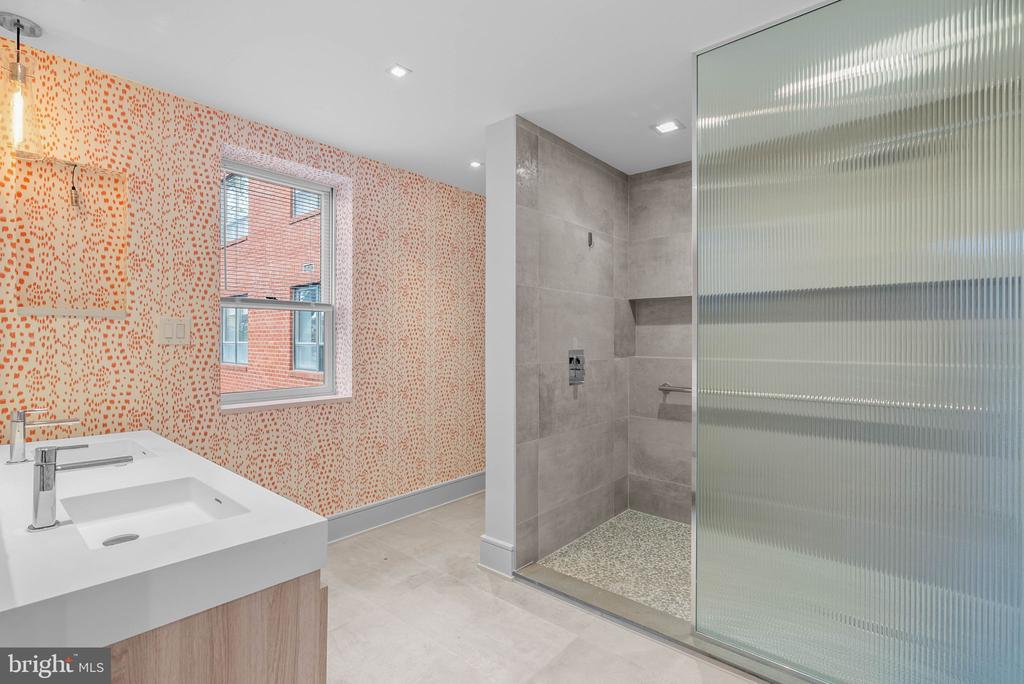 101 CHESWOLD LANE 2-F