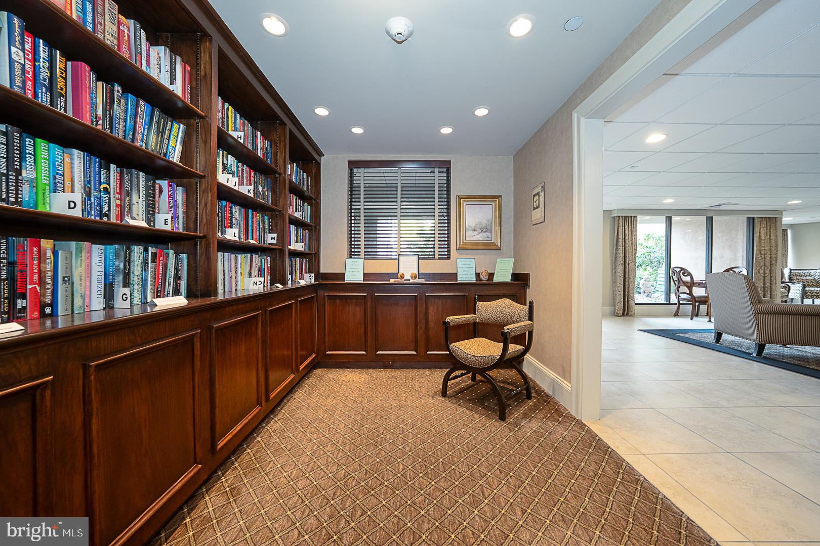 1219 W WYNNEWOOD ROAD 311