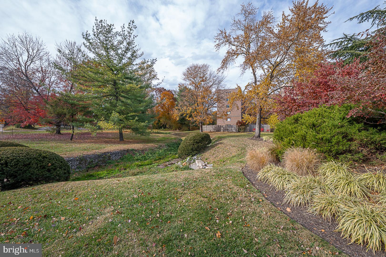 1219 W WYNNEWOOD ROAD 311