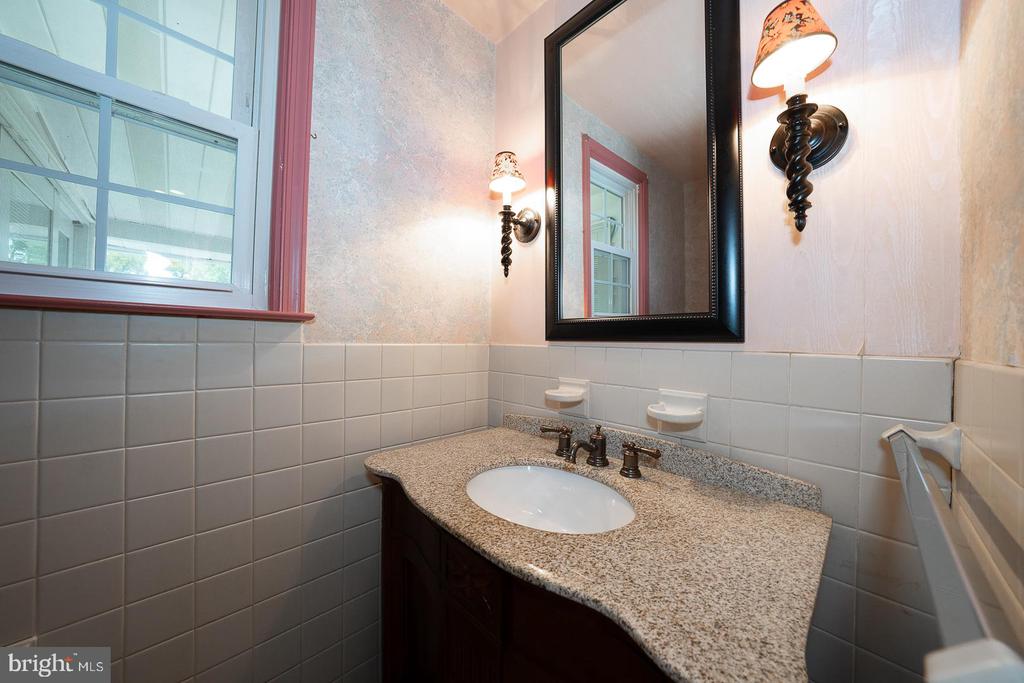 1215 CLUB HOUSE ROAD