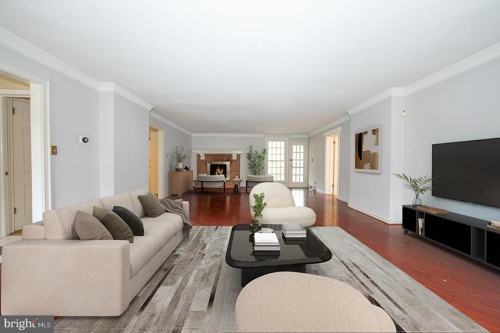 1215 CLUB HOUSE ROAD