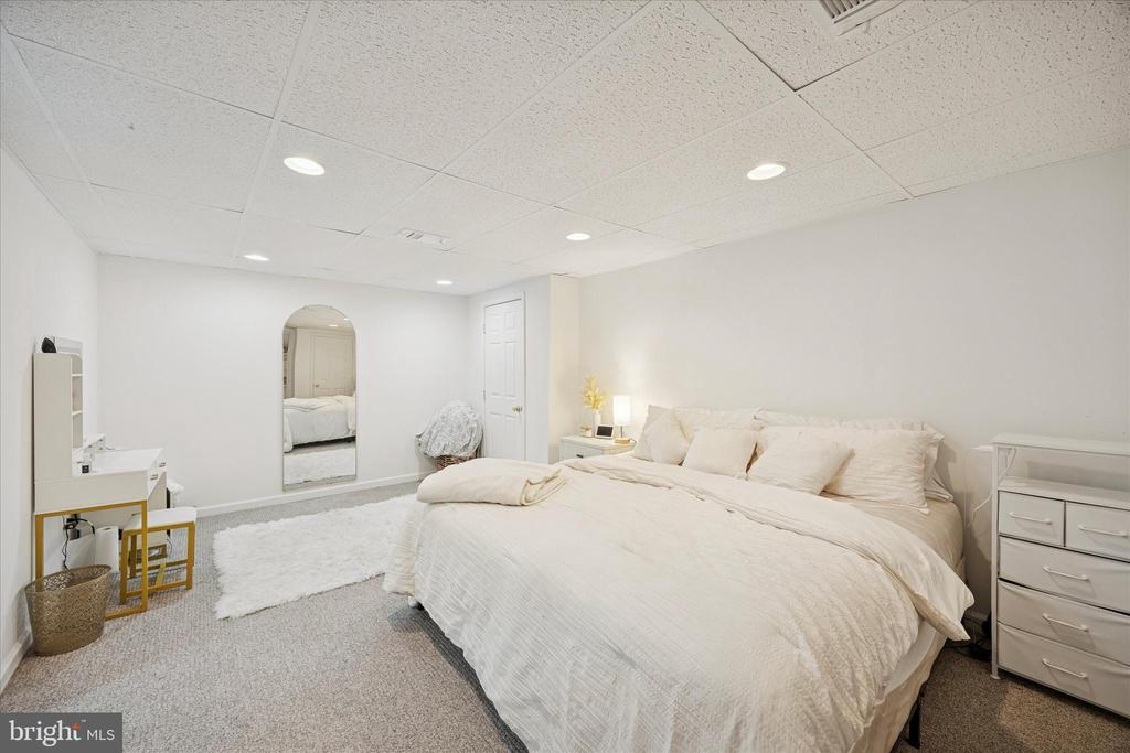 824 DILWORTH LANE