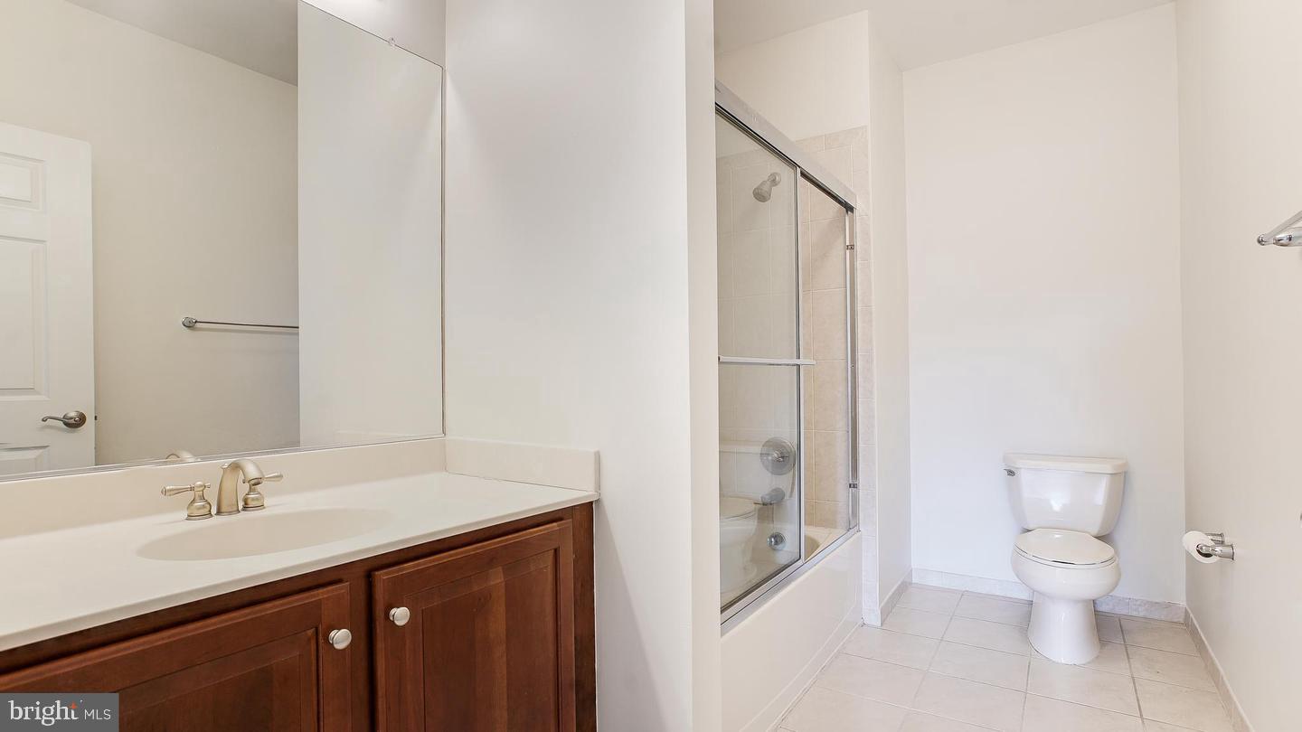 200 W ELM STREET 1418