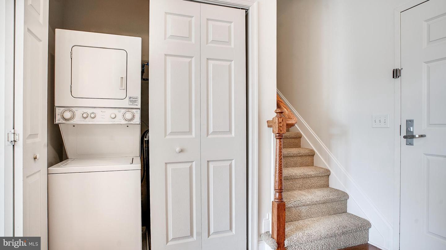 200 W ELM STREET 1418