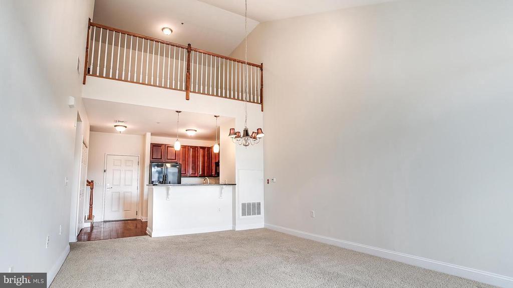 200 W ELM STREET 1418