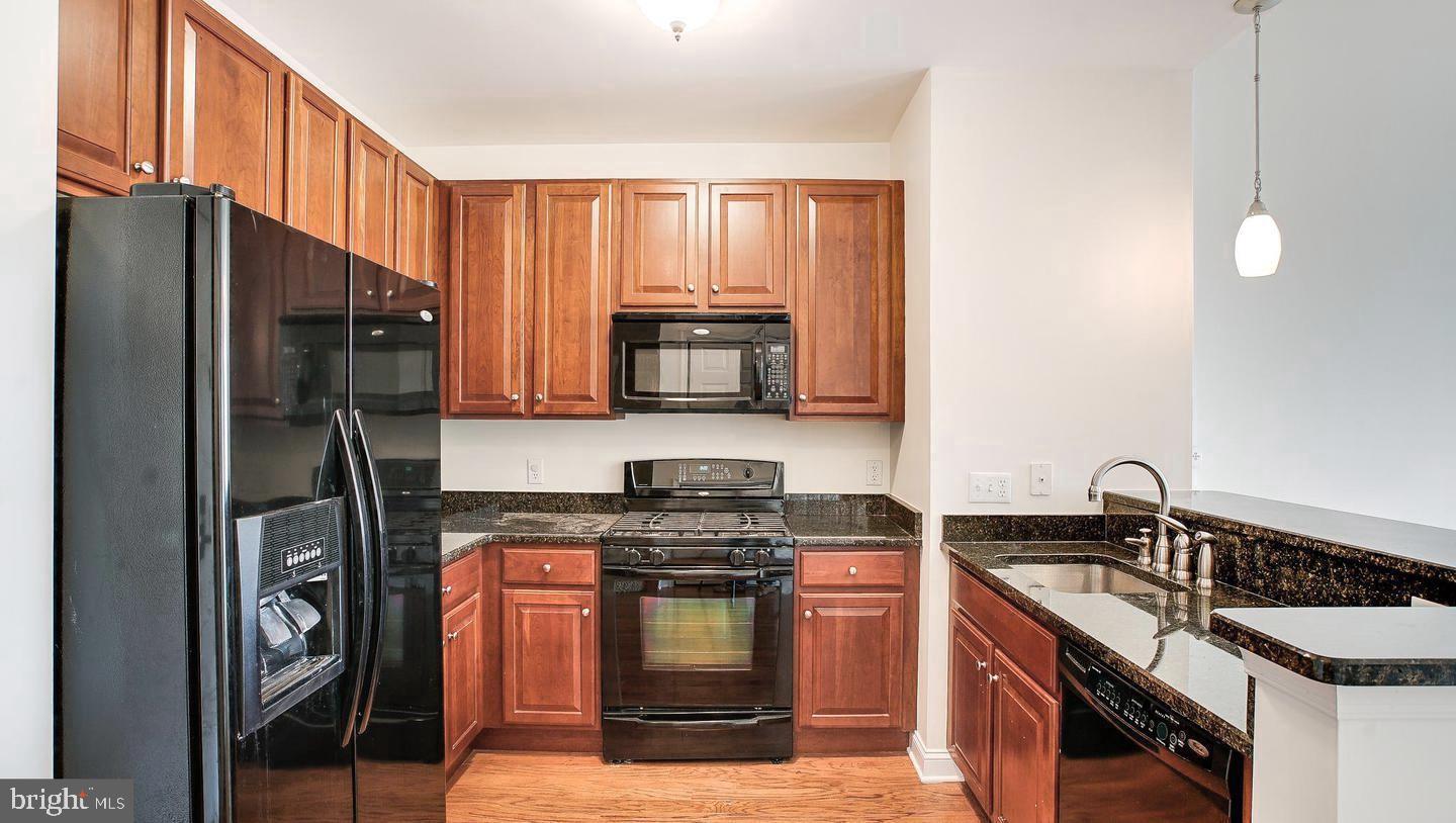 200 W ELM STREET 1418