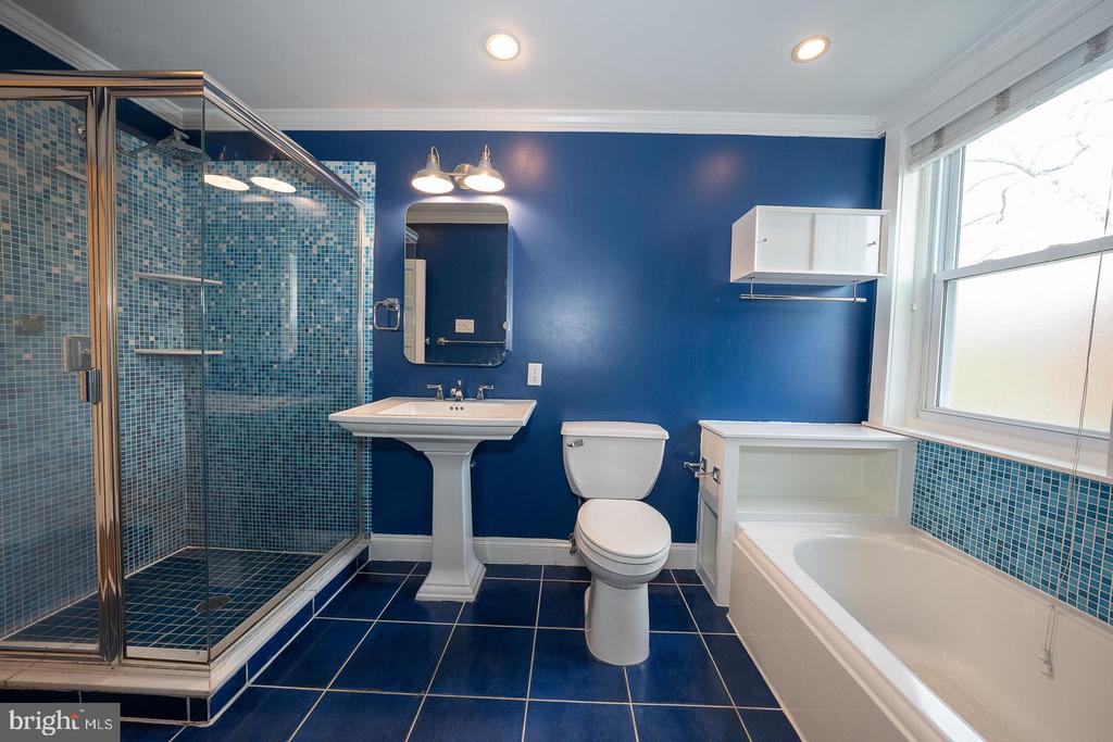 24 N HIGHLAND AVENUE