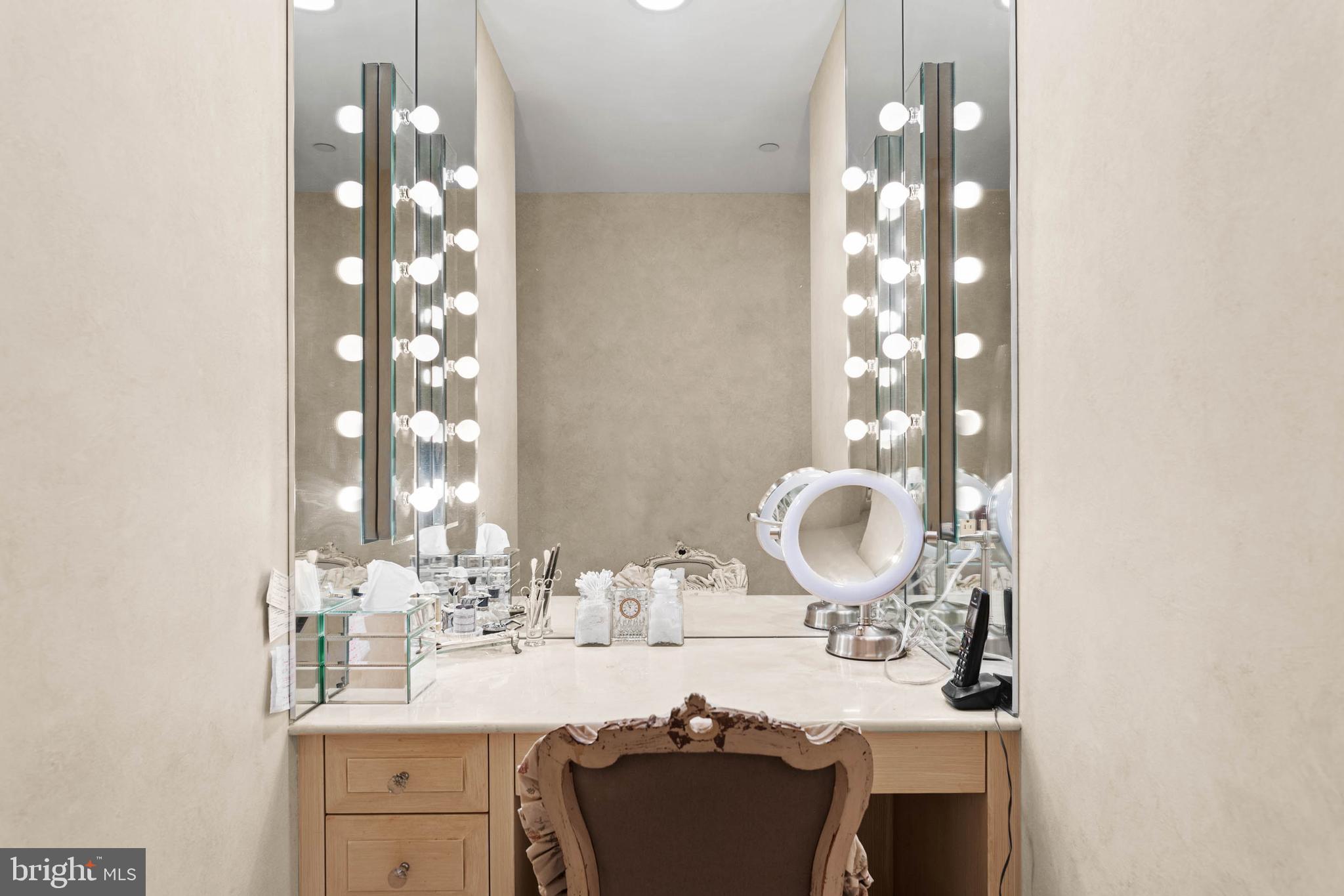 190 PRESIDENTIAL BOULEVARD 709