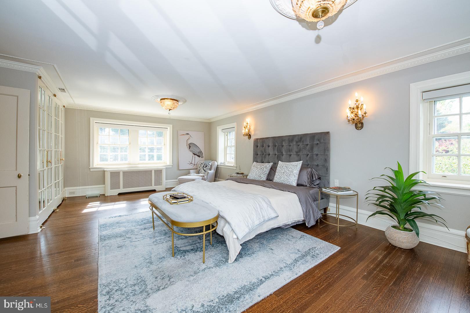 700 HAZELHURST AVENUE