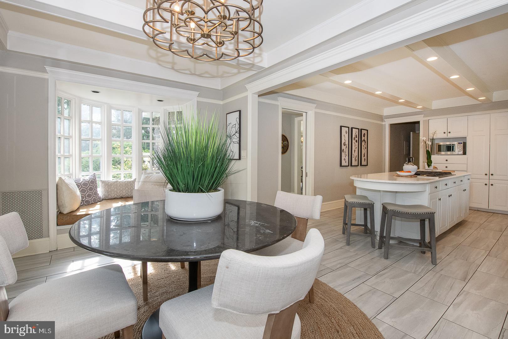 700 HAZELHURST AVENUE