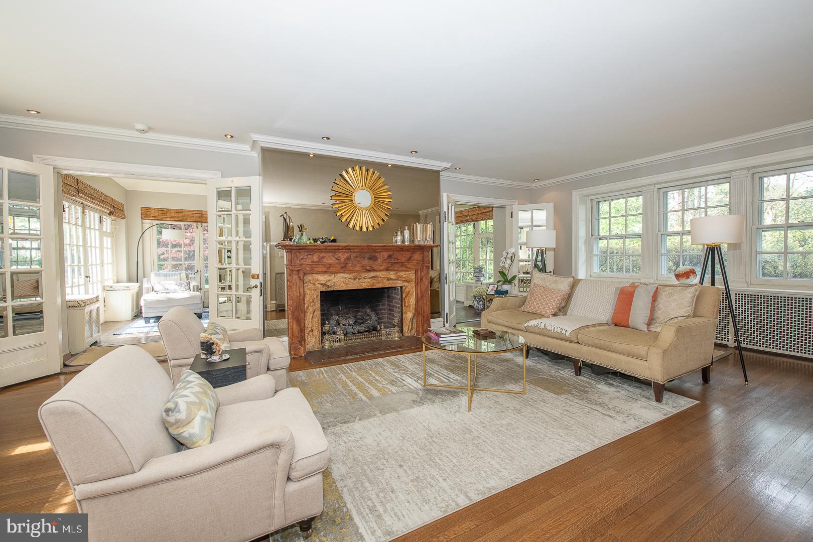 700 HAZELHURST AVENUE