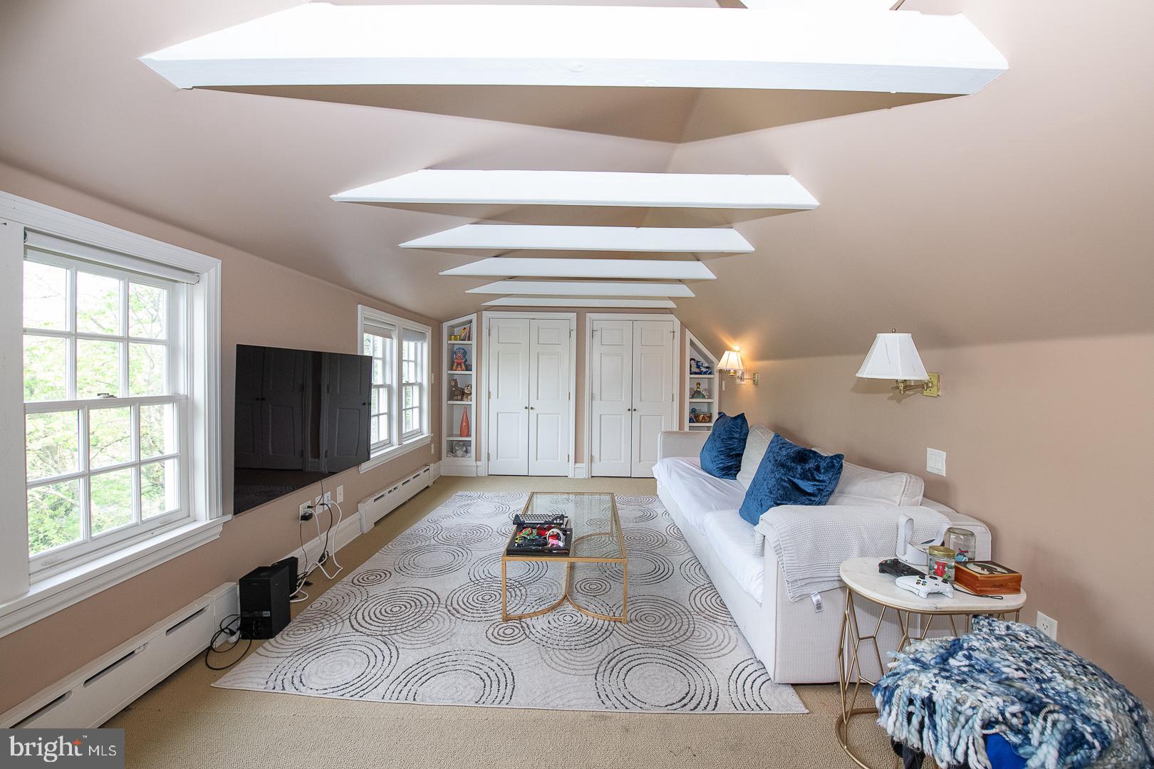 700 HAZELHURST AVENUE