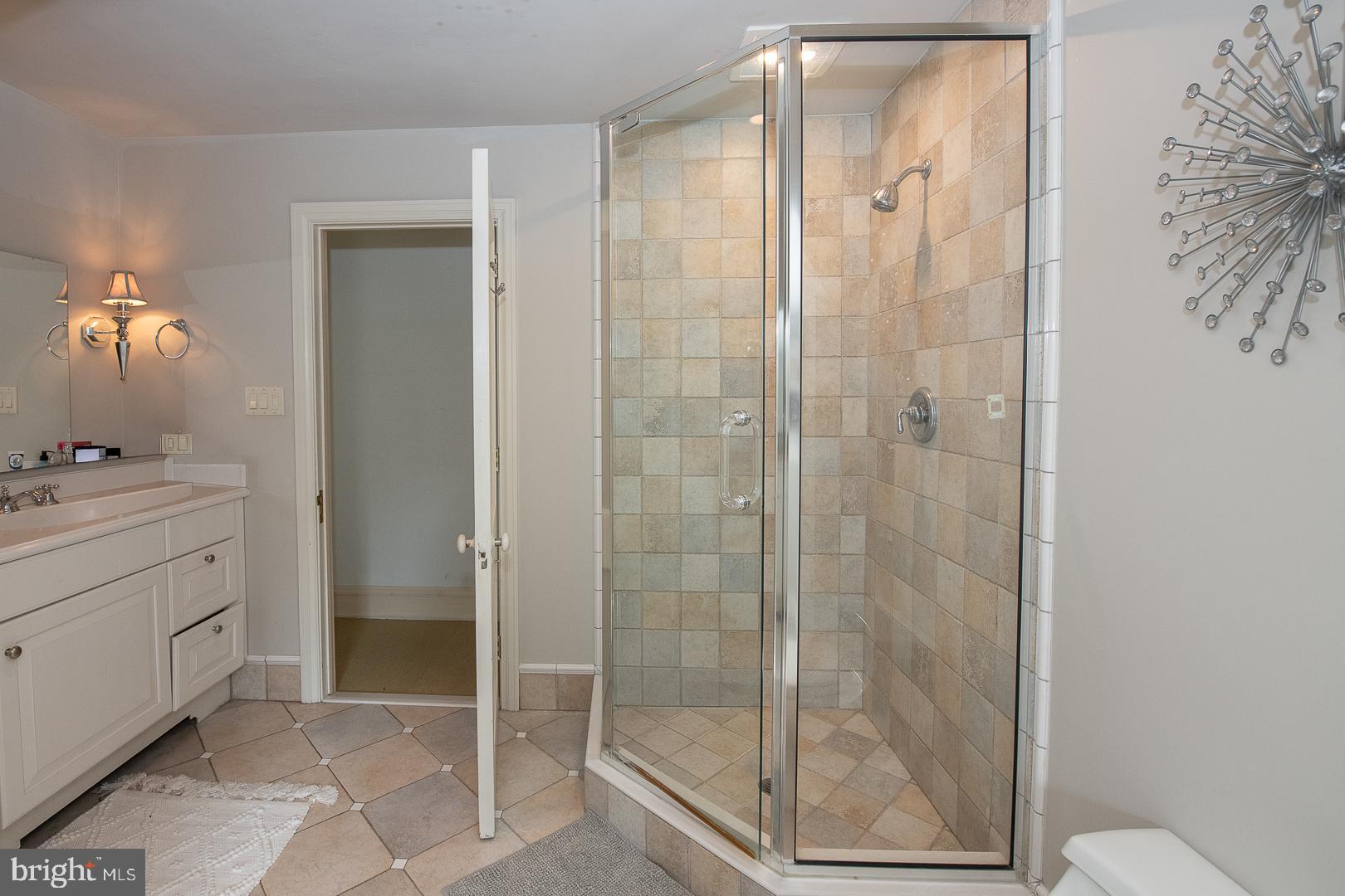 700 HAZELHURST AVENUE