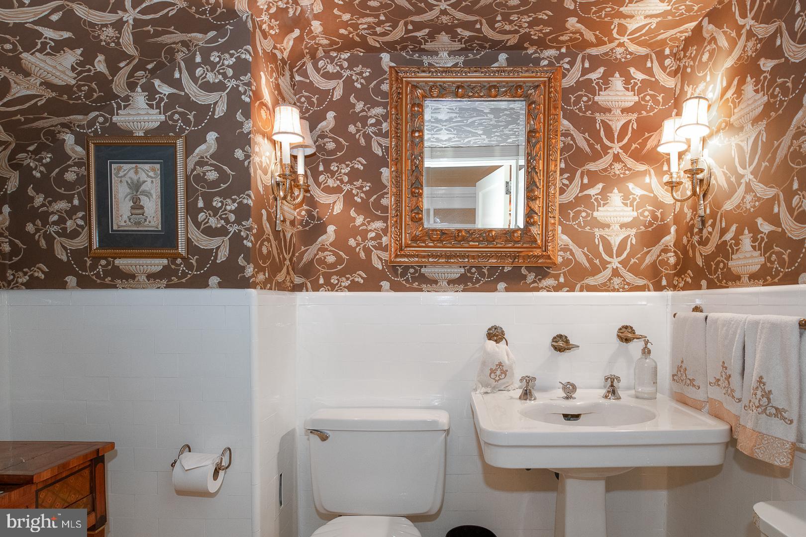 700 HAZELHURST AVENUE