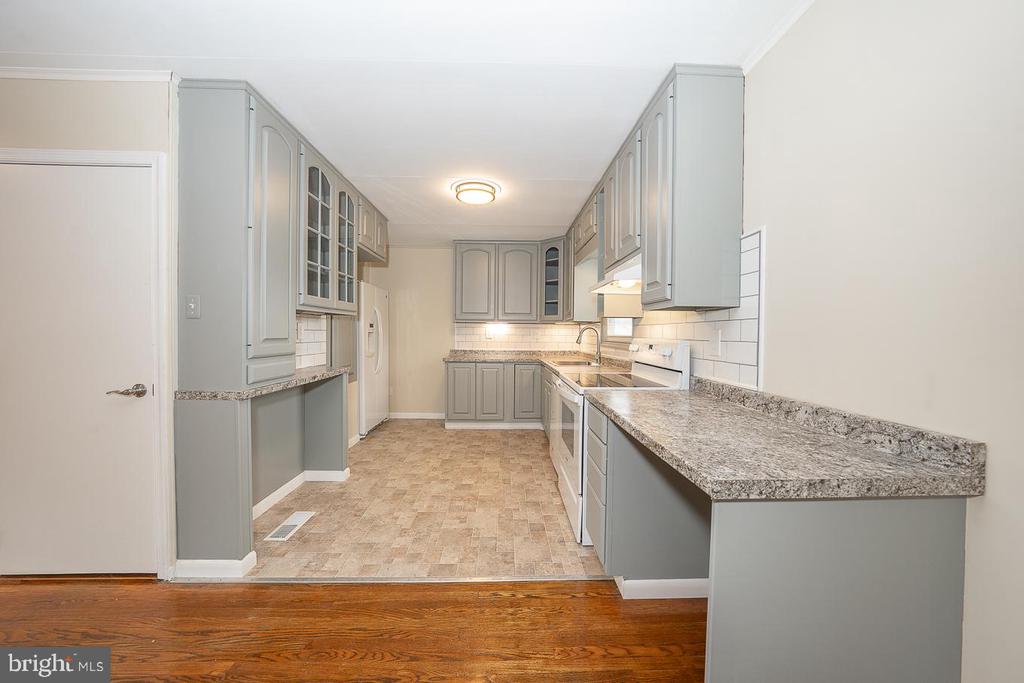 437 MEADOWCROFT ROAD