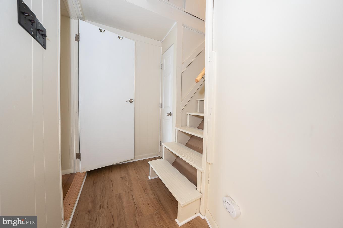 437 MEADOWCROFT ROAD