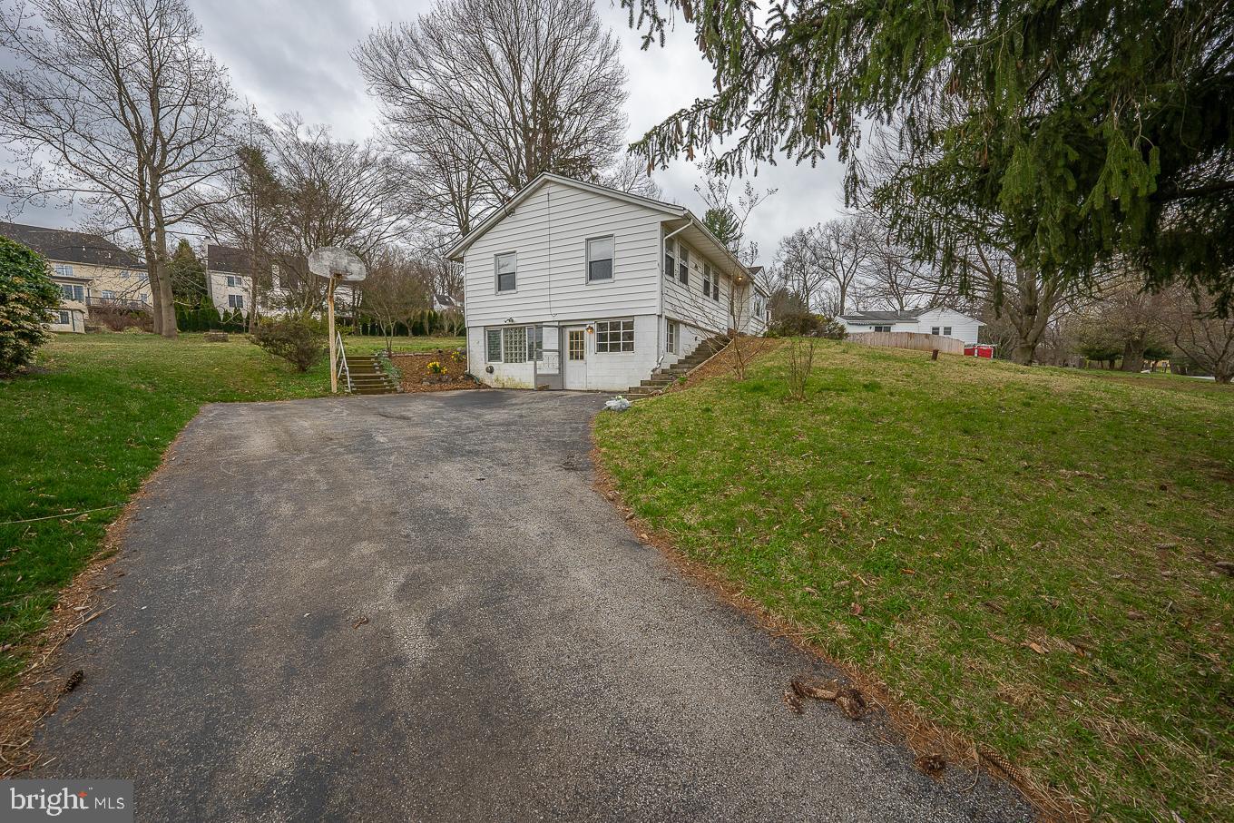 437 MEADOWCROFT ROAD