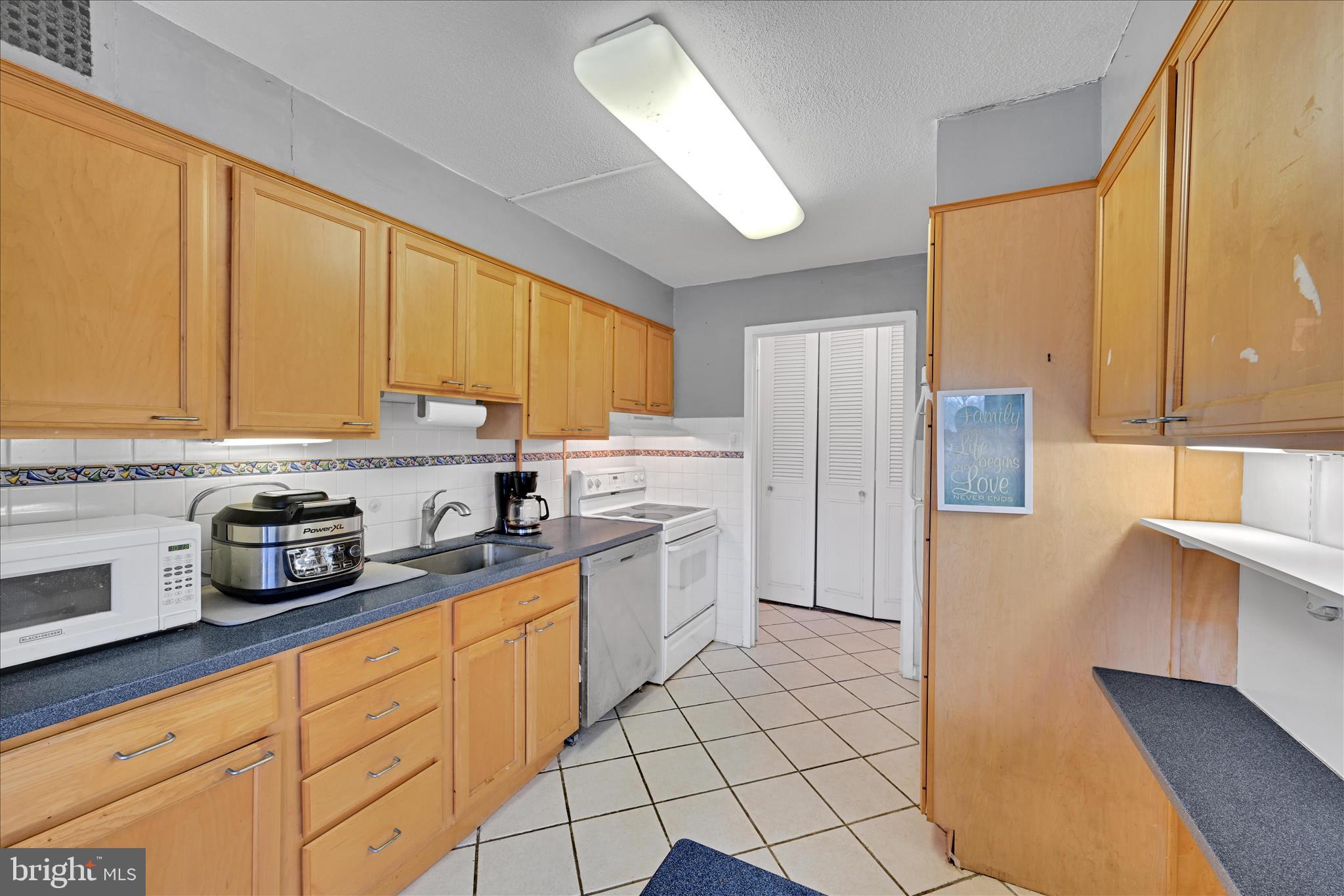 1001 CITY AVENUE WA-203