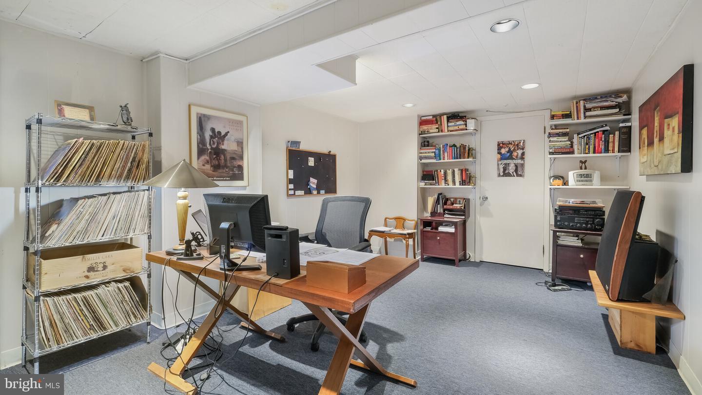 646 GREEN BRIAR ROAD