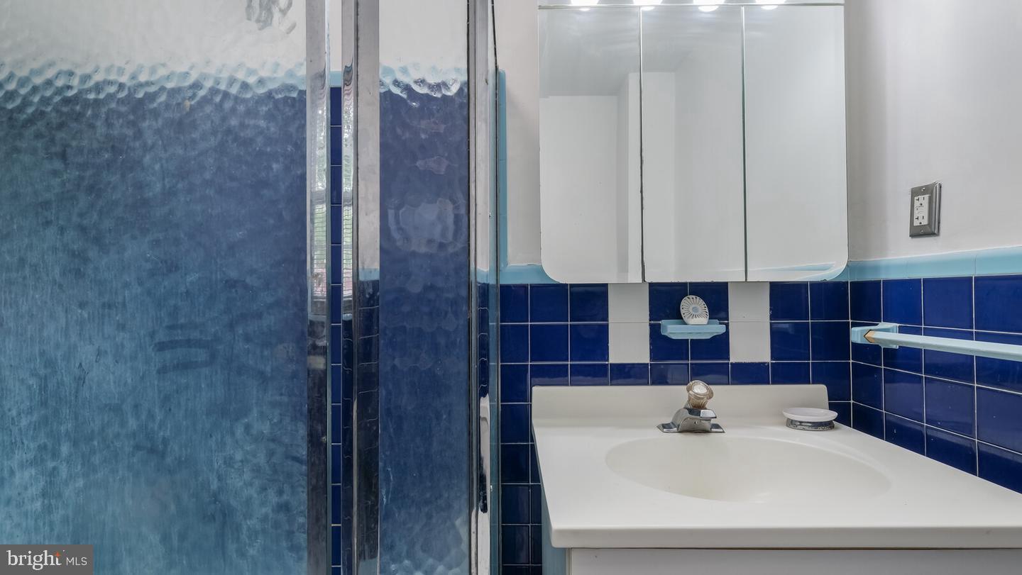 646 GREEN BRIAR ROAD