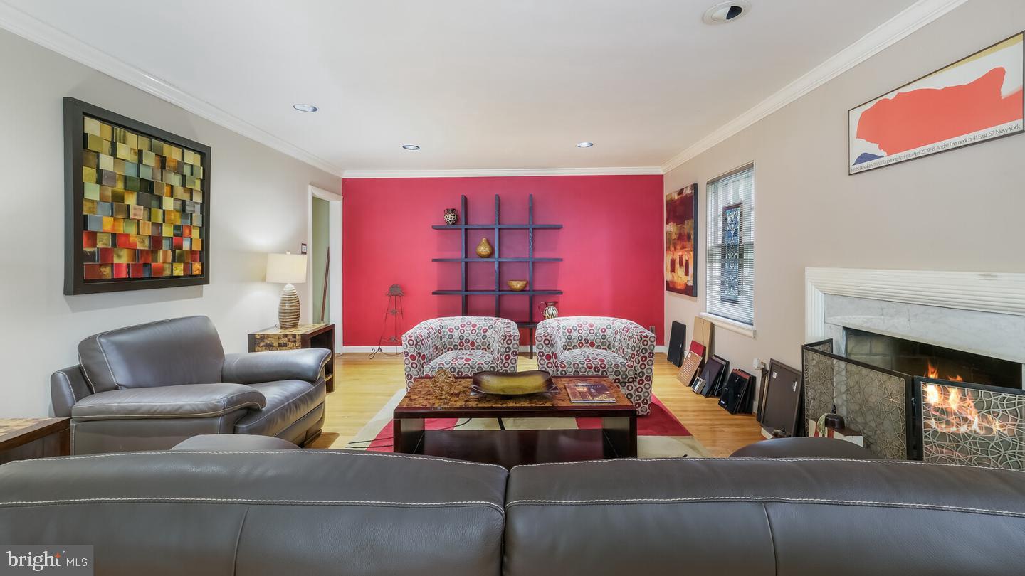 646 GREEN BRIAR ROAD