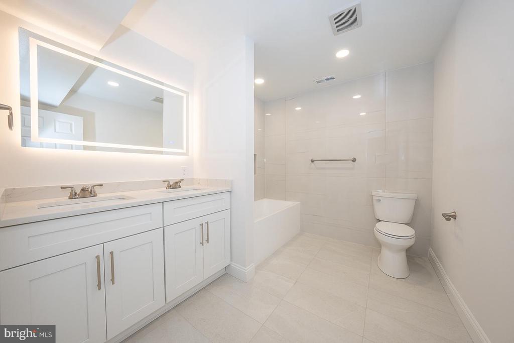 4103 LAUREL DRIVE