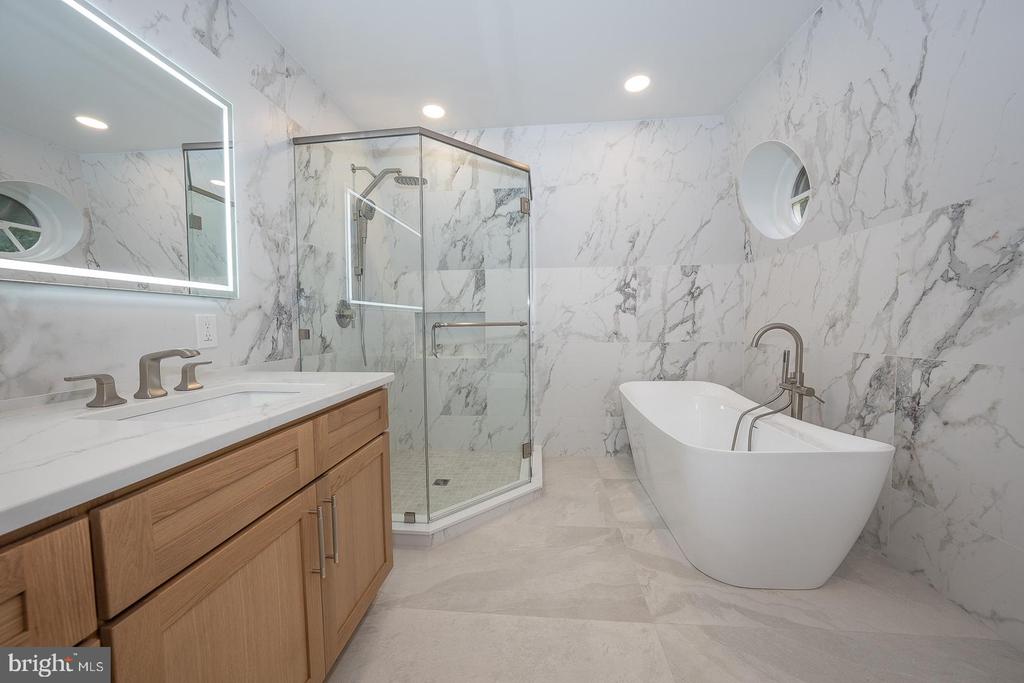 4103 LAUREL DRIVE