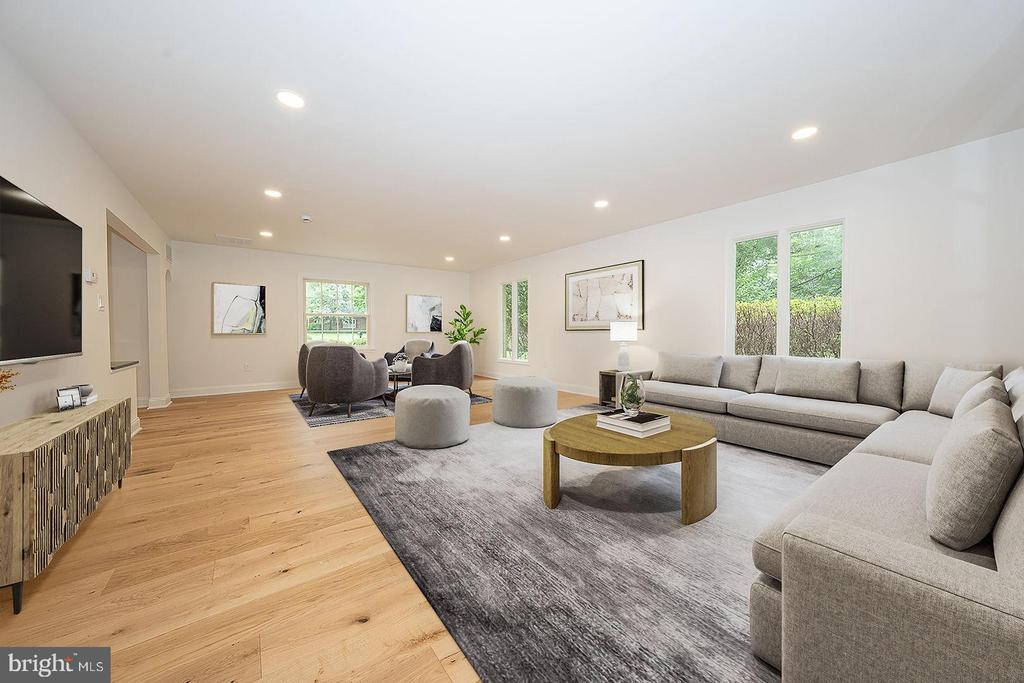 4103 LAUREL DRIVE