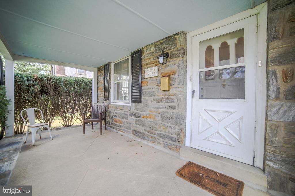 128 HENLEY ROAD