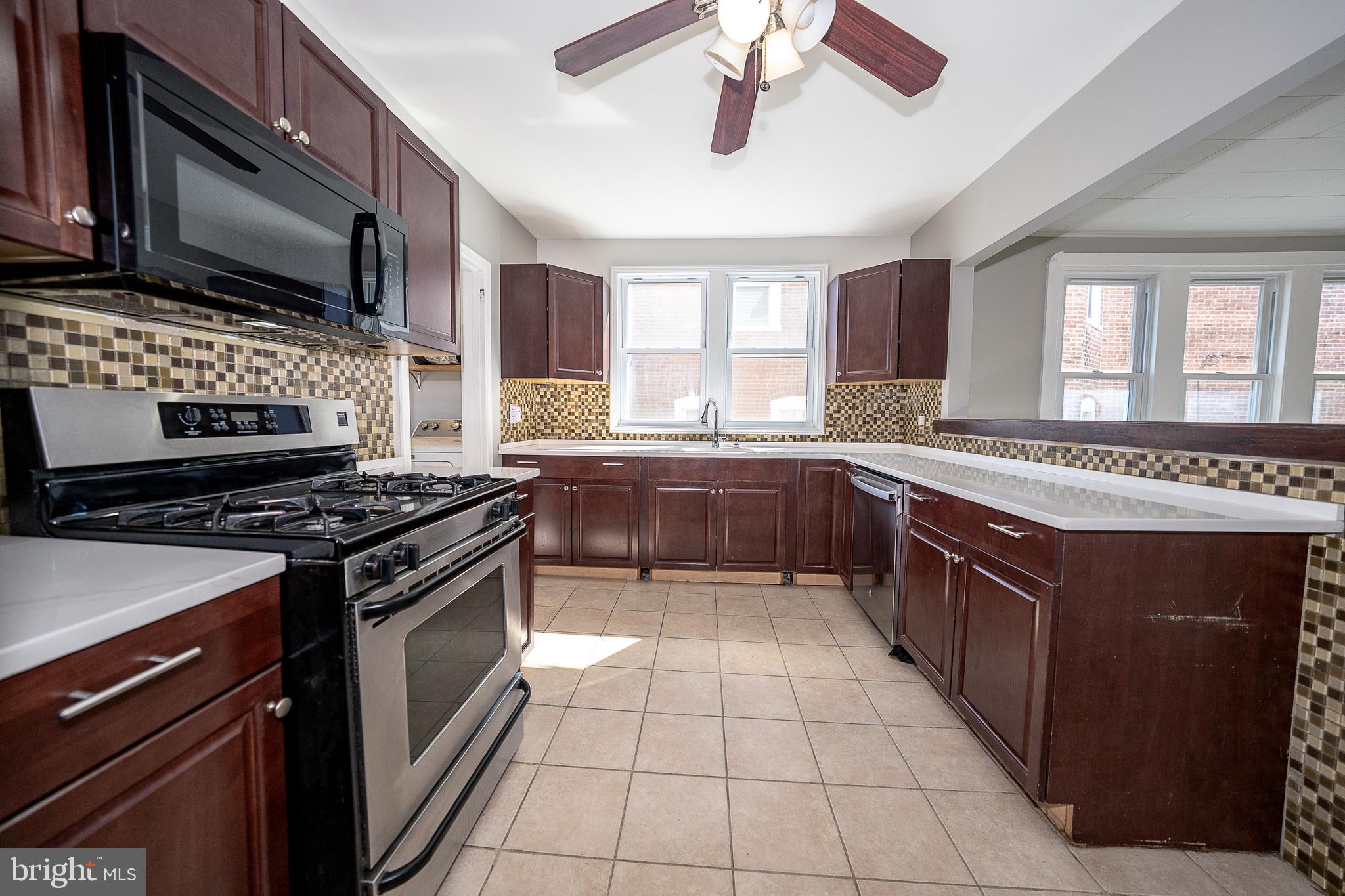 133 JEFFERSON AVENUE