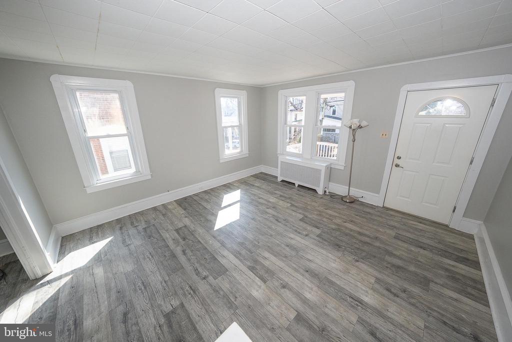133 JEFFERSON AVENUE