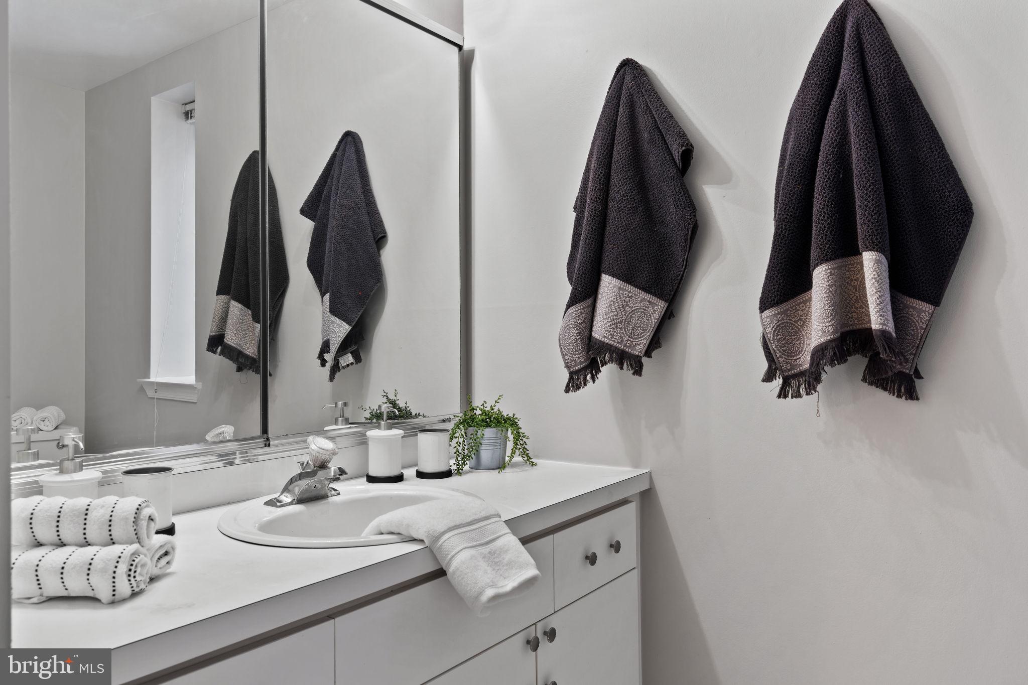 237 MONTGOMERY AVENUE 1-L