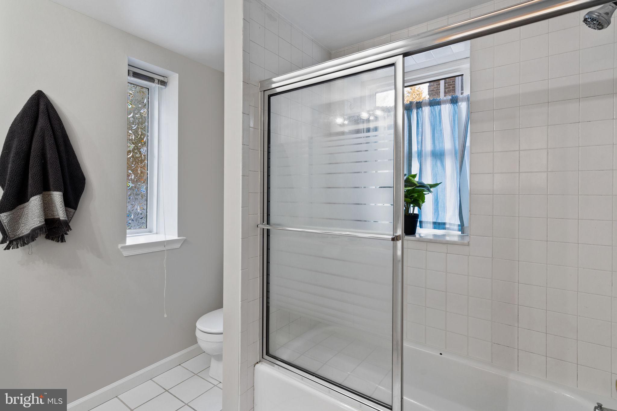 237 MONTGOMERY AVENUE 1-L