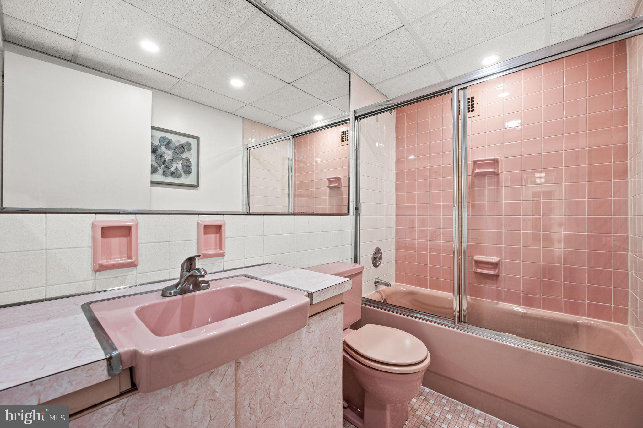 1001 CITY AVENUE W-113