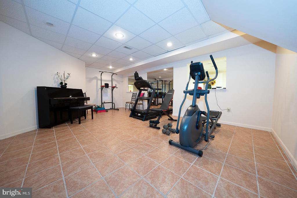 1288 BOBARN DRIVE