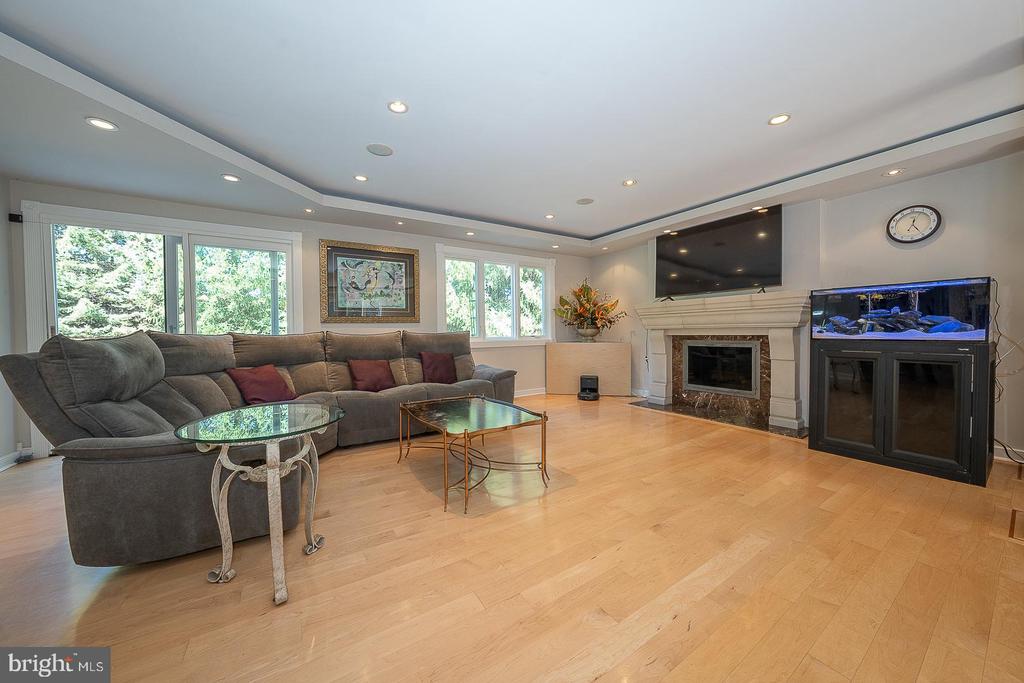 1288 BOBARN DRIVE
