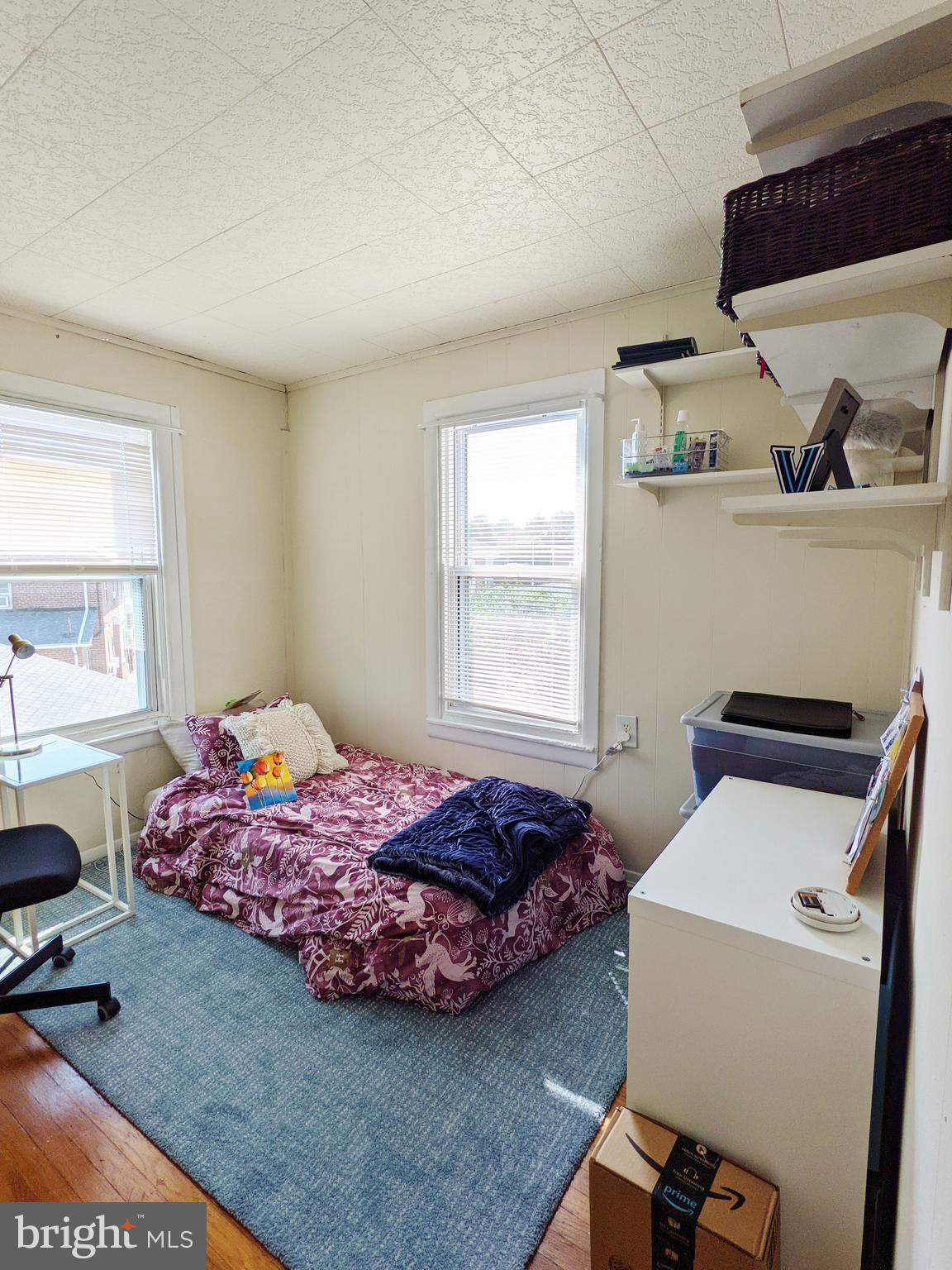 728 W RAILROAD AVENUE