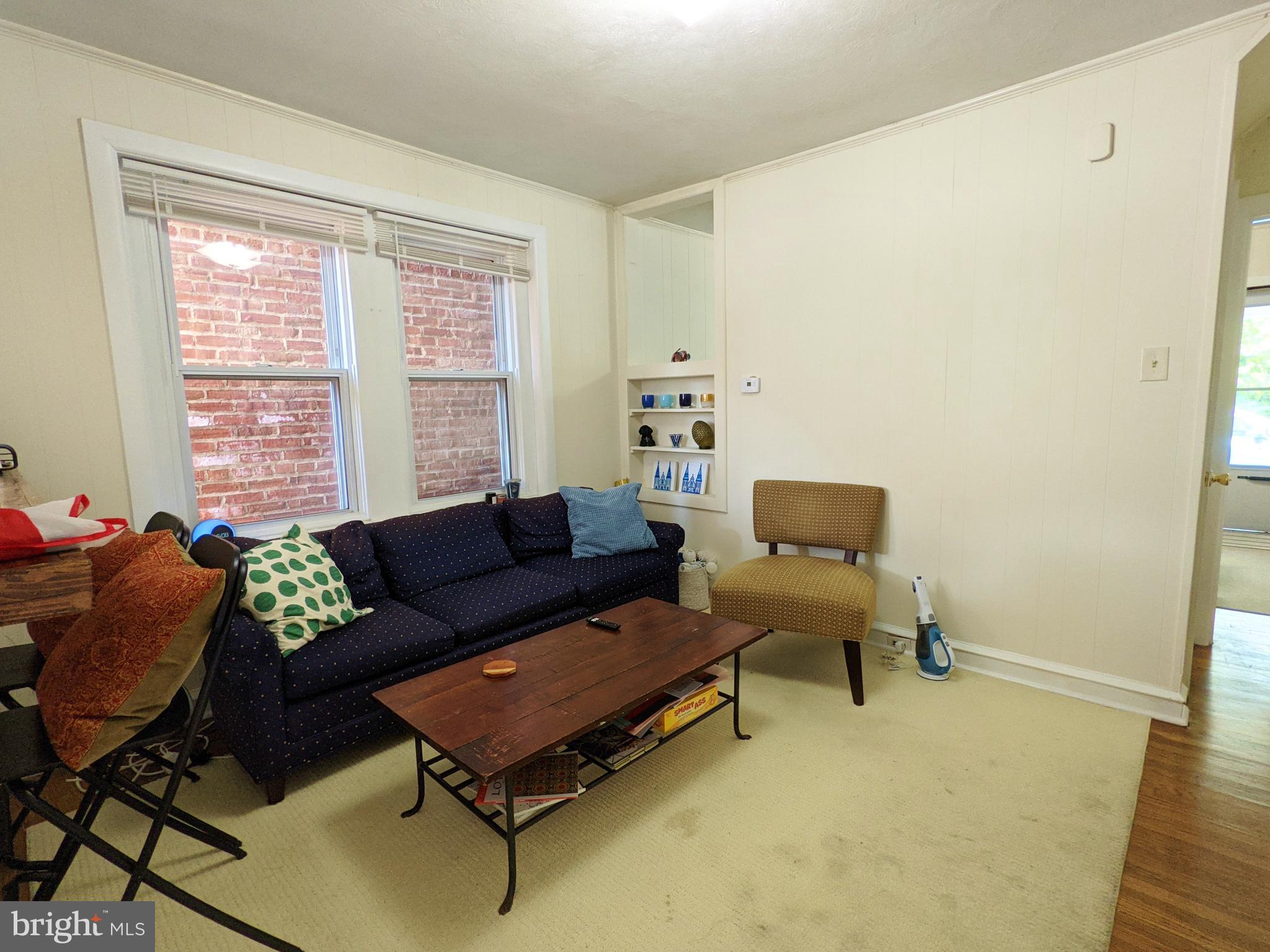 728 W RAILROAD AVENUE