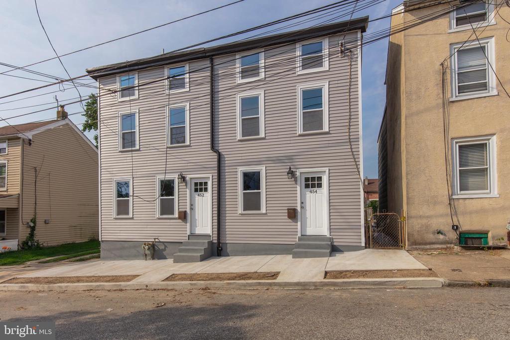 454 OLD ELM STREET