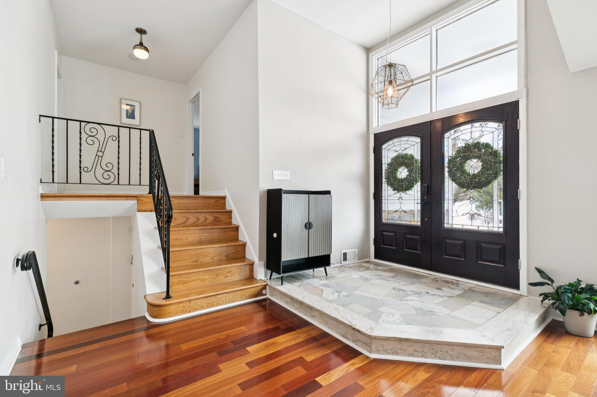 1304 GAINSBORO CIRCLE