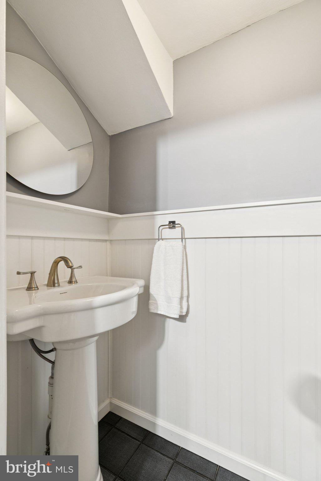 1304 GAINSBORO CIRCLE