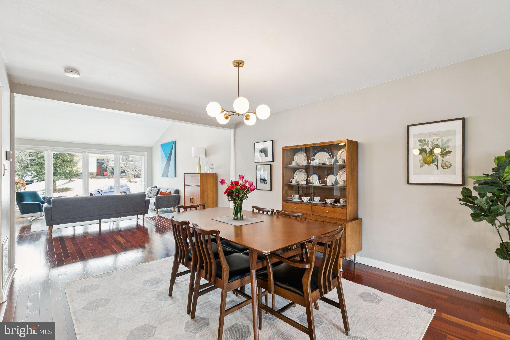 1304 GAINSBORO CIRCLE