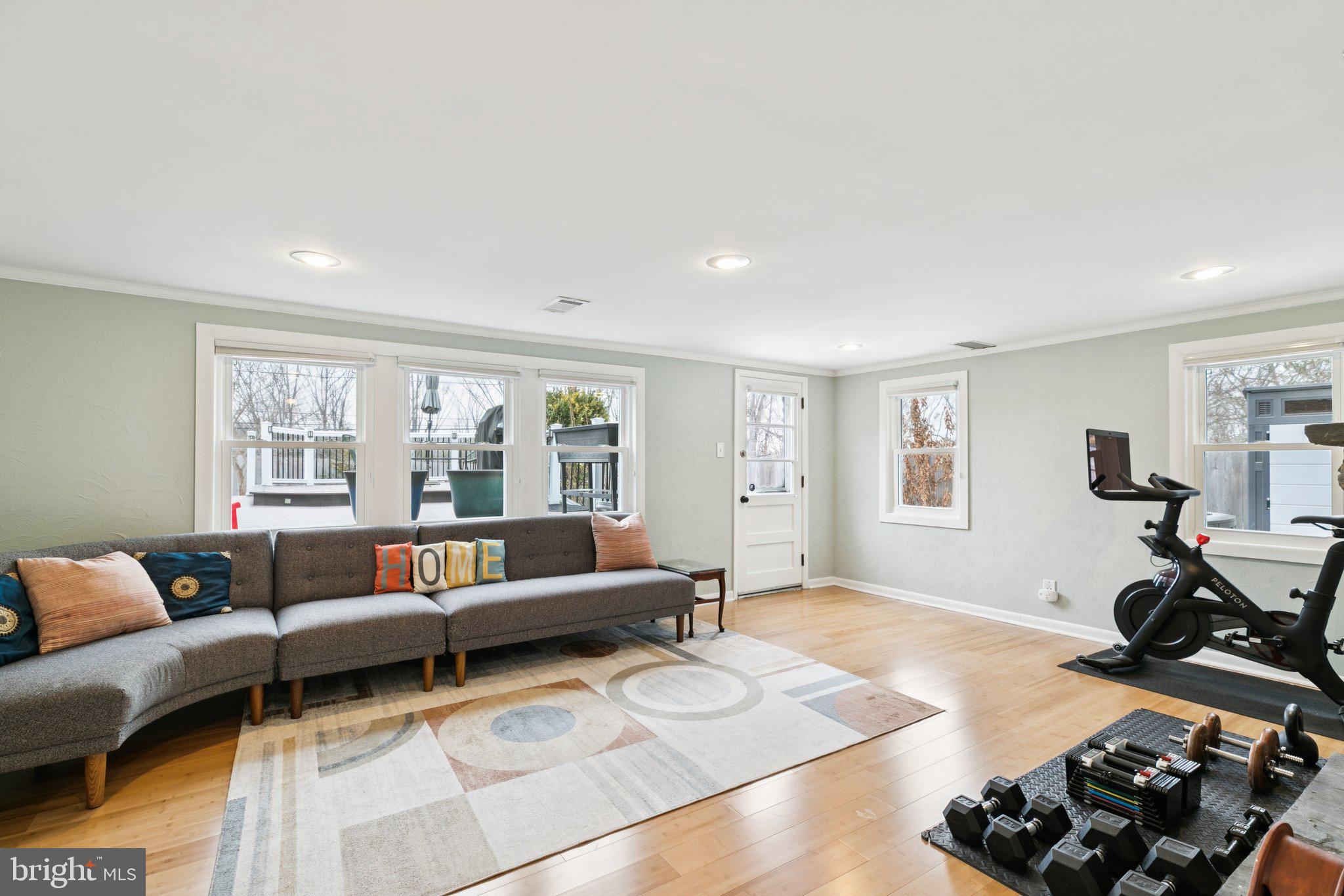 1304 GAINSBORO CIRCLE